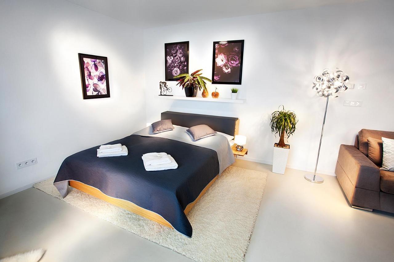Apartmany Ladná Eksteriør billede