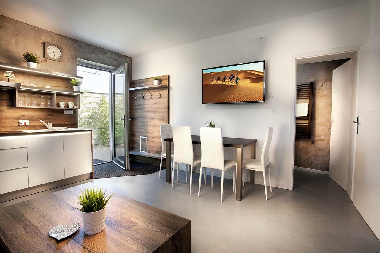 Apartmany Ladná Eksteriør billede